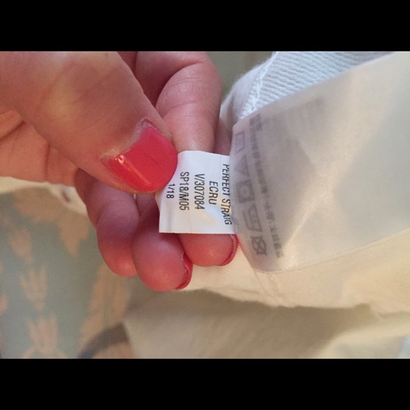 Old Navy Power Straight White Jeans - Picture 6 of 6